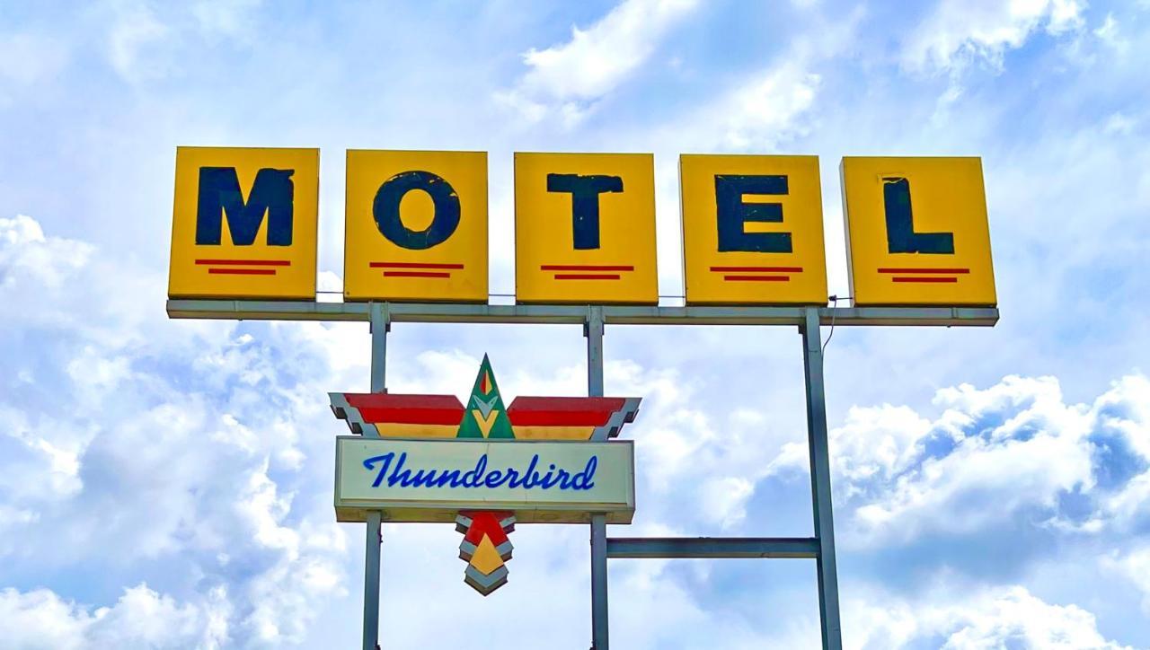 Thunderbird Motel Hillsboro Buitenkant foto